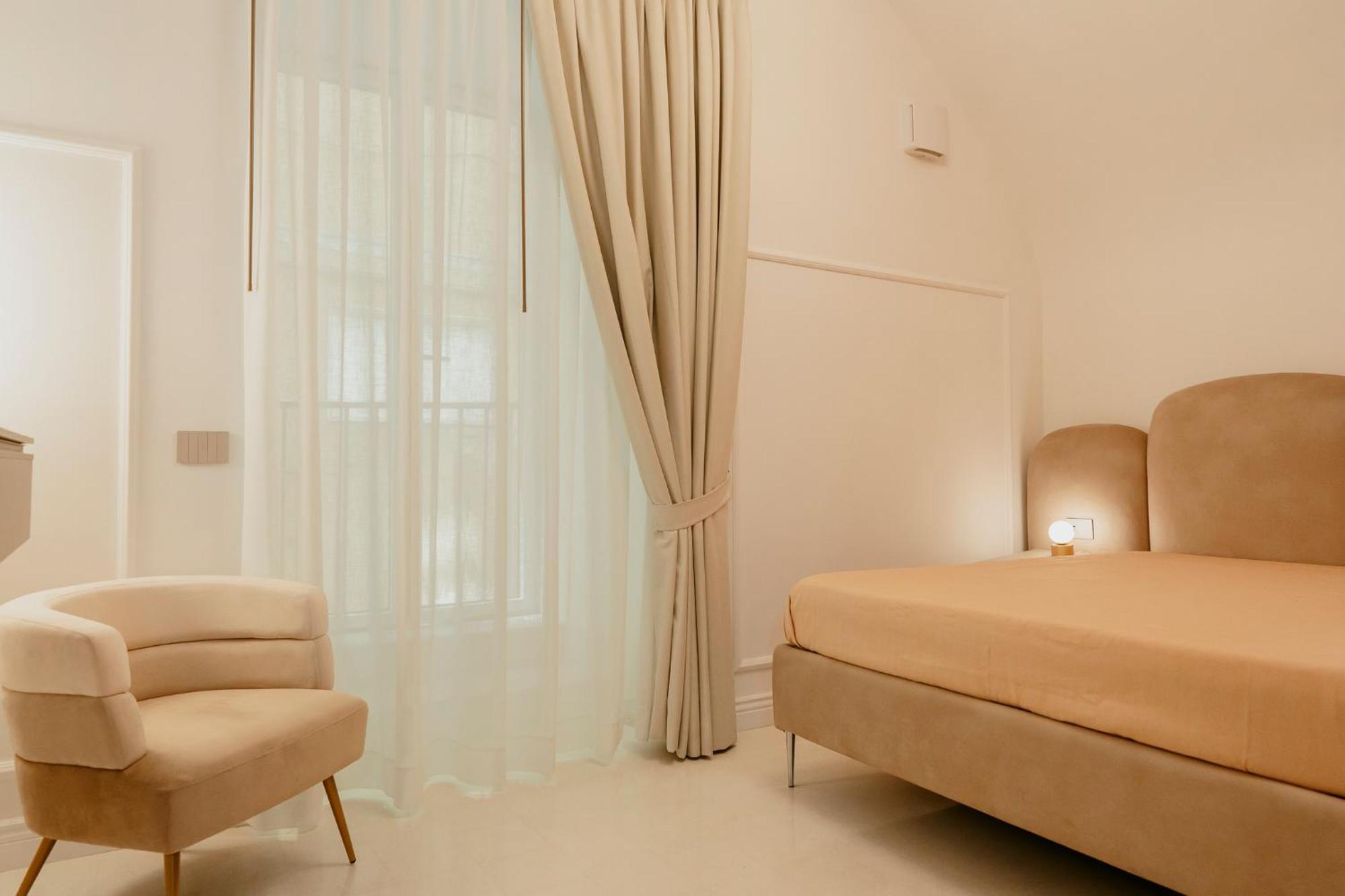 Luxury Apartment-Quartieri Spagn By Alux38 Napoli Esterno foto
